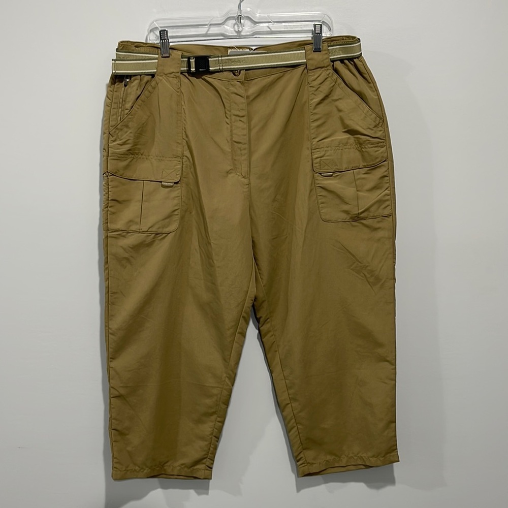 Women’s LL Bean Supplex nylon Capri pants hiking outdoors size XL tan color NEW